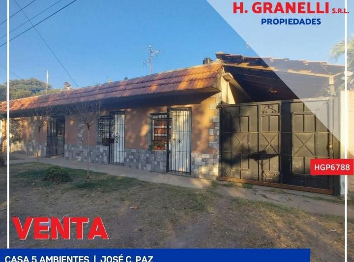 Casa · 130m² · 5 Ambientes · 1 Cochera