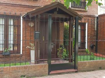 Casa · 152m² · 4 Ambientes · 2 Cocheras · Casa a La Venta en San Miguel!