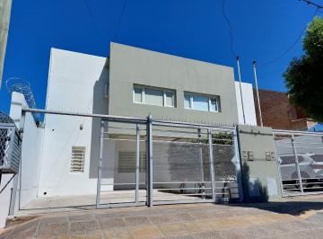 Casa de 5 ambientes, Neuquén · Dúplex Tipo Casa en Venta