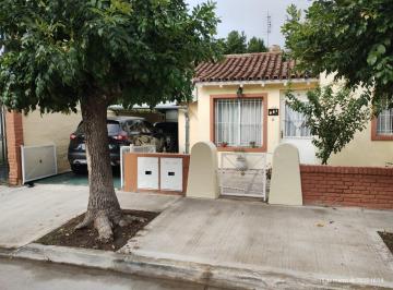 PH de 4 ambientes, San Isidro · Linda Casa en PH Al Fondo con Jardín