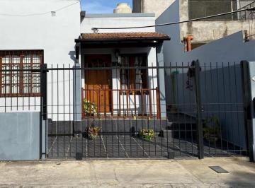 Casa · 75m² · 3 Ambientes · 1 Cochera · Casa 3 Ambientes con Cochera