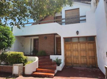 FAE-FAE-563_2 · Casa 3 Dorm.. | Mitre