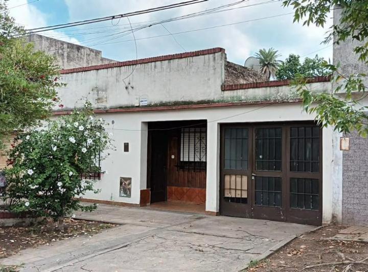 Casa · 80m² · 3 Ambientes · 1 Cochera