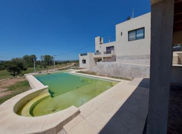 Casa de 6 ambientes, Villa Santa Cruz del Lago · Propiedad Casa Departamento con Piscina y Quincho