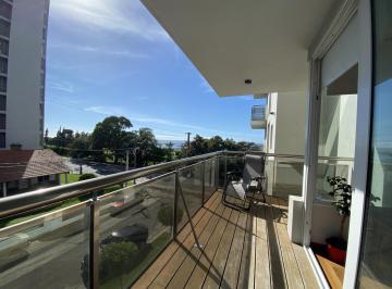 Departamento · 77m² · 2 Ambientes · 2 Cocheras · Moderno Departamento de Categoría Frente Al Mar y Al Golf de Playa Grande.