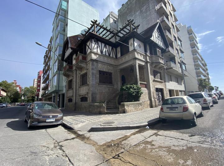Casa · 375m² · 10 Ambientes