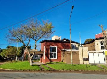 Casa · 90m² · 3 Ambientes · 1 Cochera · Importante Casa en Mar de Ajo