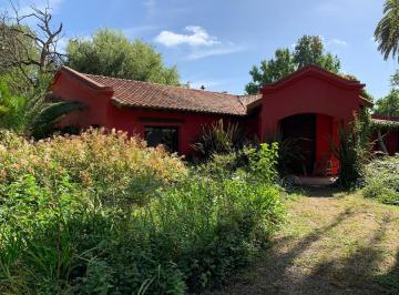 Casa · 4350m² · 7 Dormitorios · Venta - Casa Las Delicias
