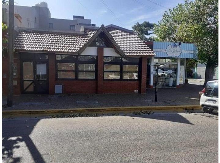 Local comercial · 390m²