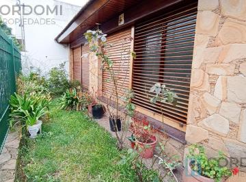 Casa · 94m² · 3 Ambientes · 2 Cocheras · Venta Casa en Lanús Este