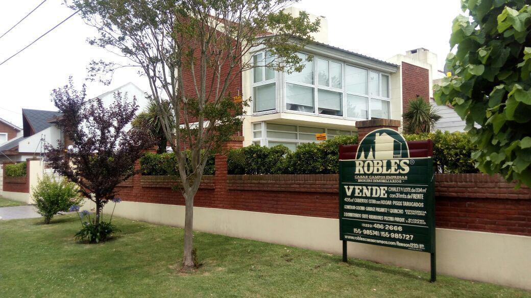 Casa 6 amb, 453m² con piscina y quincho — Constitución