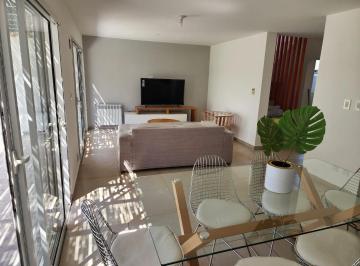 Casa · 150m² · 4 Ambientes · 1 Cochera · Alquiler Duplex Amoblado 3 D, C. del Bosque, Frente E Verde