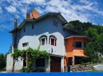Casa · 190m² · 6 Dormitorios · 1 Cochera · Casa 7 Amb con Piscina Sierra de Los Padres