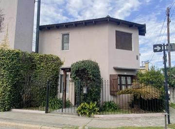 Casa · 120m² · 4 Ambientes · 1 Cochera · Casa en Tolosa