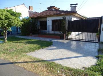 Casa · 74m² · 3 Ambientes · 1 Cochera · Casa en Venta