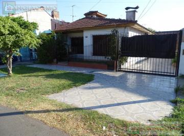 Casa · 74m² · 3 Ambientes · 1 Cochera · Casa en Venta