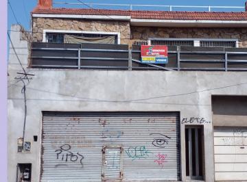Casa de 2 ambientes, Lomas de Zamora · Amplia Vivienda con Local y Galpon
