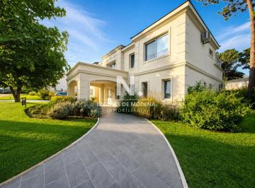 Foto1 · Boulevard Park: Casa de 4 Dorm. con Piscina en Venta en Exclusivo Barrio Cerrado