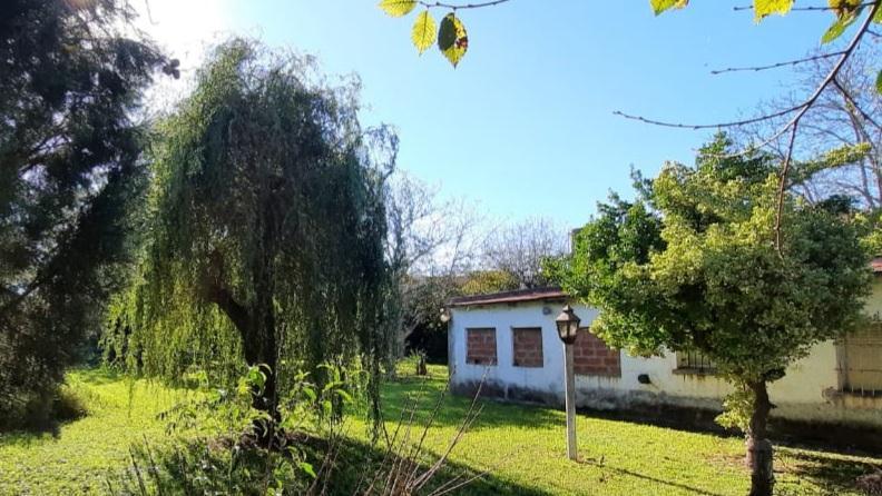 En venta lote doble de 17,32 x 43,30 en Florisbelo Acosta al 6600