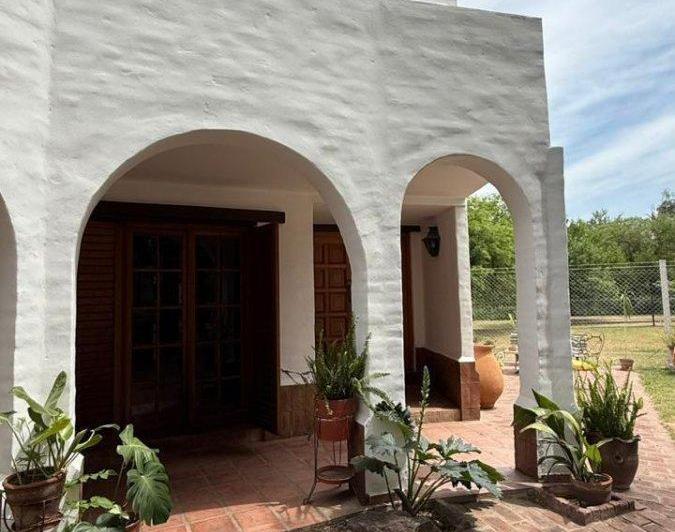 Casa · 665m² · 7 Ambientes · 2 Cocheras