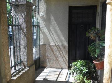 Casa de 6 ambientes, Flores · Renan y Eva Peron: Casa 6 Ambientes Ideal 2 Familias o Taller