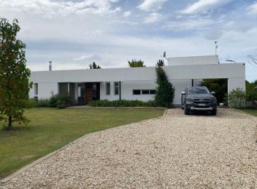 JSP-JSP-3234_2 · Moderna Casa en Venta de 3 Dorm. en Campos de Roca II
