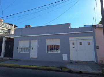 Casa de 3 ambientes, Lomas de Zamora · Casa con Garage Pasante y Fondo