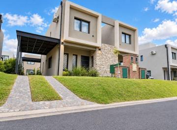 VCO-VC1-553_2 · Venta de Casa 3 Ambientes en Venta en María Eugenia Residences & Village, Moreno