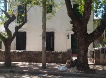 Casa de 2 ambientes, Córdoba · Alberdi Quinta Santa Ana, 4 Dor 3 Baños Rojasaubone