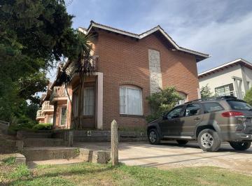 DEI-DEI-734_2 · Dúplex Departamento en Venta 3 Dorm. en en Pinamar Zona Dúplex Centro