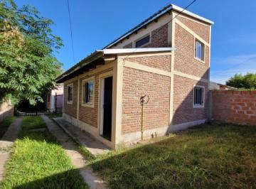 Casa · 72m² · 4 Ambientes · Casa de 3 Dorm., con Cochera. Lamadrid y Matanza