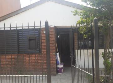 Casa · 60m² · 2 Dormitorios · Casa Indivisa. Subdivisión