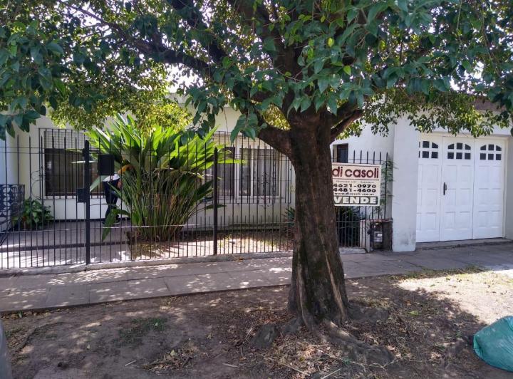 Casa · 180m² · 3 Dormitorios · 1 Cochera