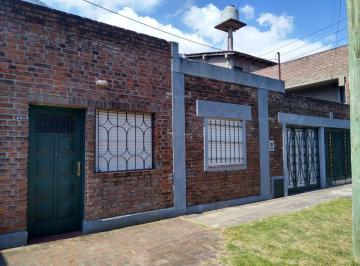 Departamento · 75m² · 2 Dormitorios · 2 Cocheras · Casa en PH en Venta Ituzaingo Norte