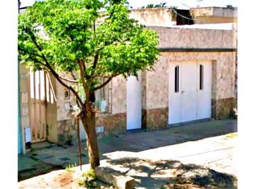 Casa · 80m² · 6 Ambientes · 1 Cochera · Paraguay 6035 Oportunidad! U$s 45.000 - Permutaria Acepto Dpto. Vehiculo