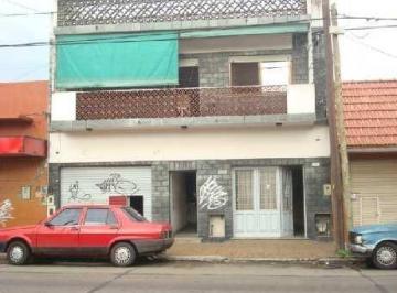 Casa · 280m² · 3 Ambientes · 1 Cochera · Casa en Venta Av Belgrano 5600 Wilde