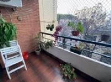 Departamento de 4 ambientes, Caballito · Excelente 4 Ambientes C/dep Al Frente con Balcón Cochera 106 m²