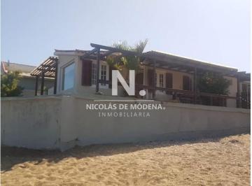 Foto1 · Venta de Casa de 4 Dorm. y 3 Baños en La Paloma, Sobre La Playa a Solo 5 m del