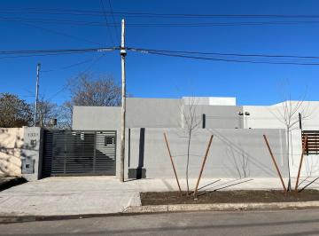 Casa · 96m² · 2 Dormitorios · 1 Cochera · Venta - Casas a Estrenar