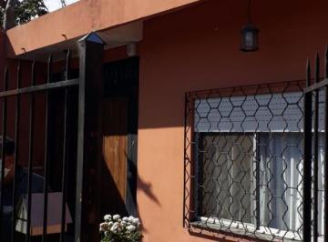 Casa de 4 ambientes, Quilmes · Casa en Venta Namuncura Al 2300 Quilmes Oeste