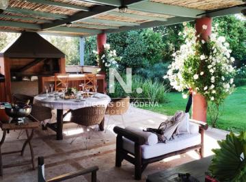 Foto1 · Hermosa Casa de 2 Niveles, con Amplios Espacios.