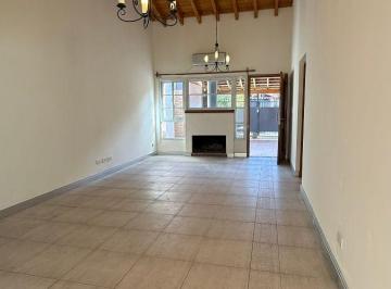 Casa de 3 ambientes, Carrodilla · Alquiler Casa Barrio Miraflores