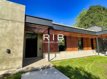 Casa de 4 ambientes, Pilar · Excelente Propiedad Moderna Sobre 1020 m²