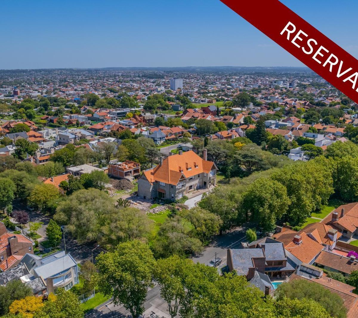 Excelente lote de 342 m² en barrio Los Troncos