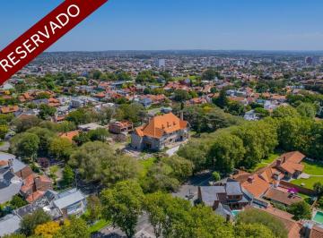 Terreno · 342m² · Excelente Lote en Exclusiva Manzana del Barrio Los Troncos. Reservado