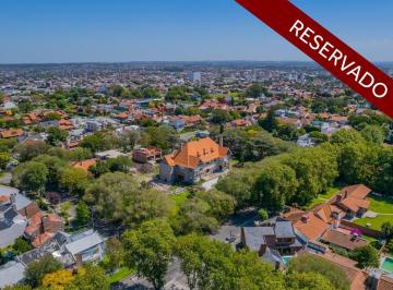 Terreno · 342m² · Excelente Lote en Exclusiva Manzana del Barrio Los Troncos. Reservado