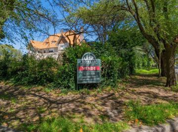 Terreno · 273m² · Excelente Lote en Exclusiva Manzana del Barrio Los Troncos.