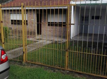 Casa · 100m² · 3 Ambientes · 1 Cochera · Casa en Venta Los Hornos
