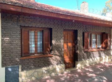 Terreno · 150m² · 4 Ambientes · 1 Cochera · Casa en El Alto de Neuquén