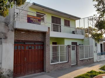 Casa de 3 ambientes, Villa Gobernador Gálvez · Soldado Aguirre Al 3000 - Casa de 3 Dorm.